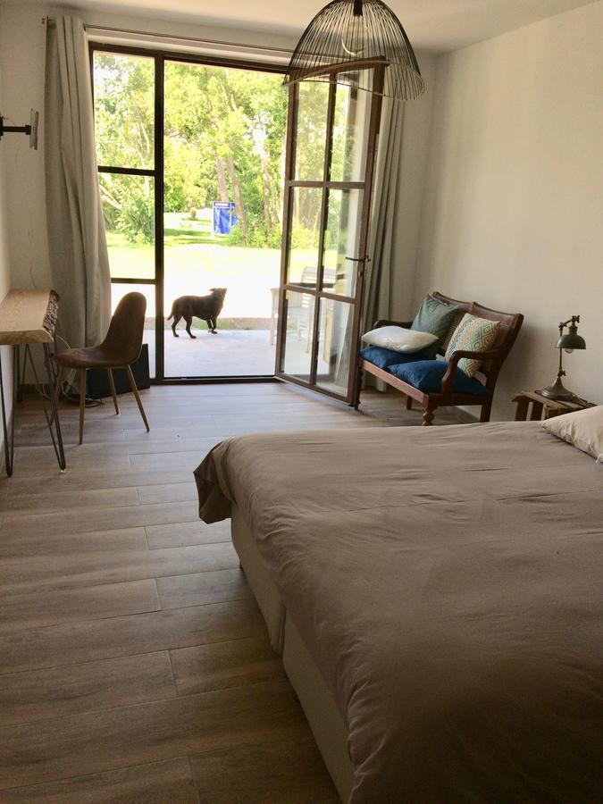 Mas De Bouvet En Camargue Bed and Breakfast Albaron Exteriör bild